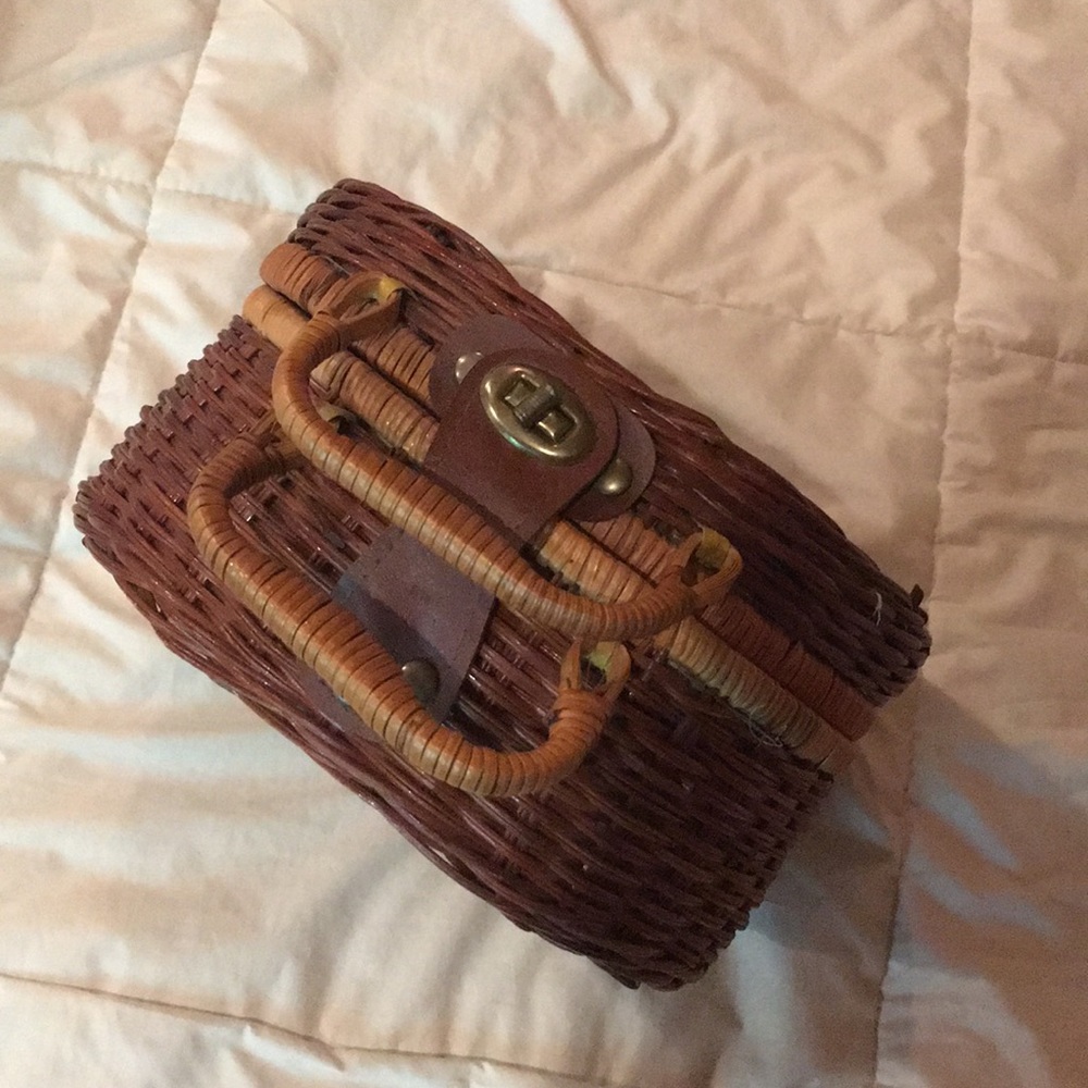 Vintage wicker bag, or small picnic basket